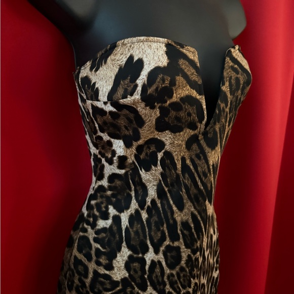 Leopard Print Strapless Mini Dress with Wire Sweetheart Front - Picture 3 of 10